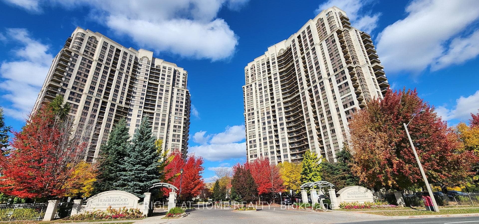 700 Humberwood Boulevard 2422, Toronto W10, ON M9W 7J4, Toronto W10 — photo 1