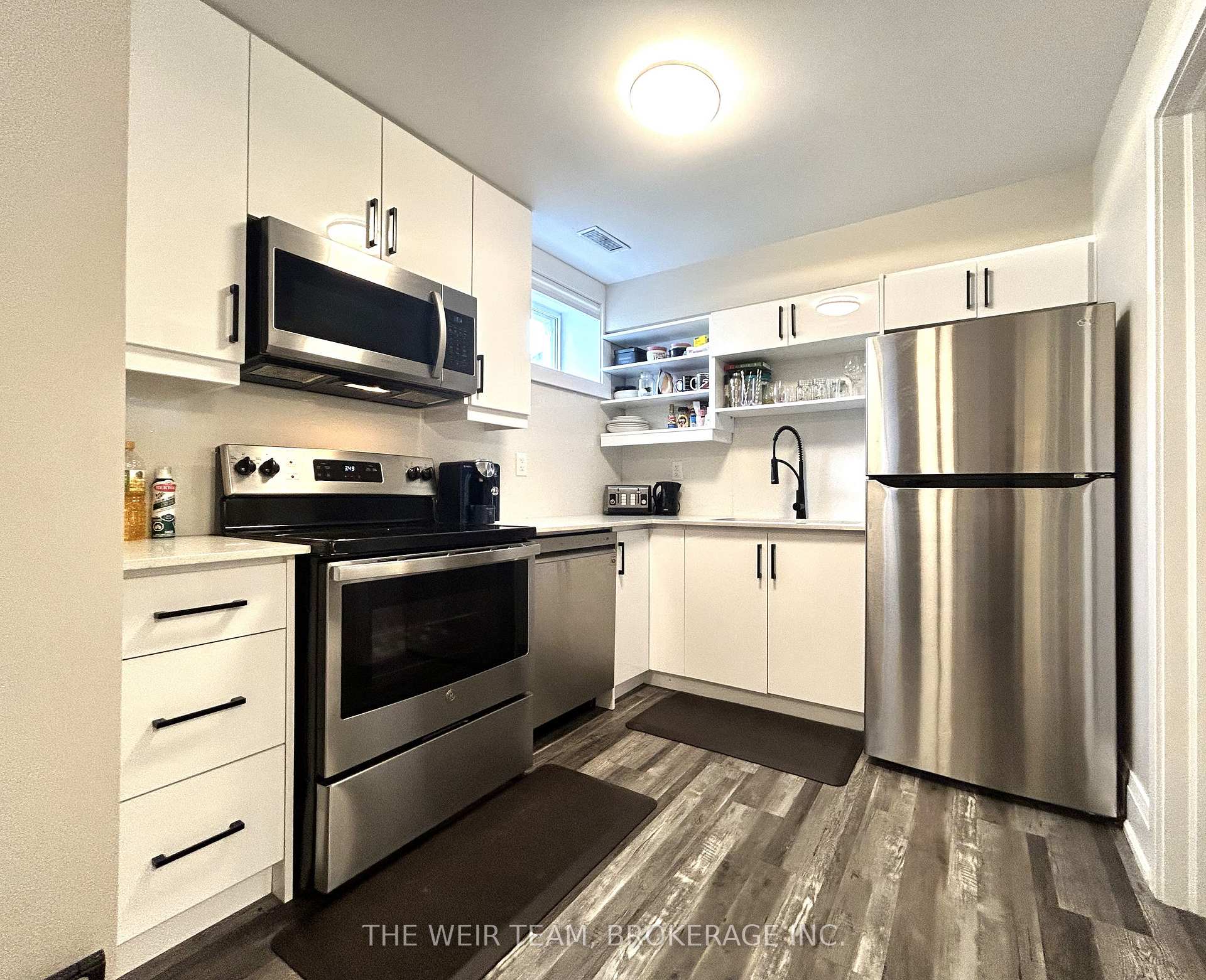 31 Heyworth Crescent Lower, Toronto E02, ON M4E 1T6, Toronto E02 — photo 1