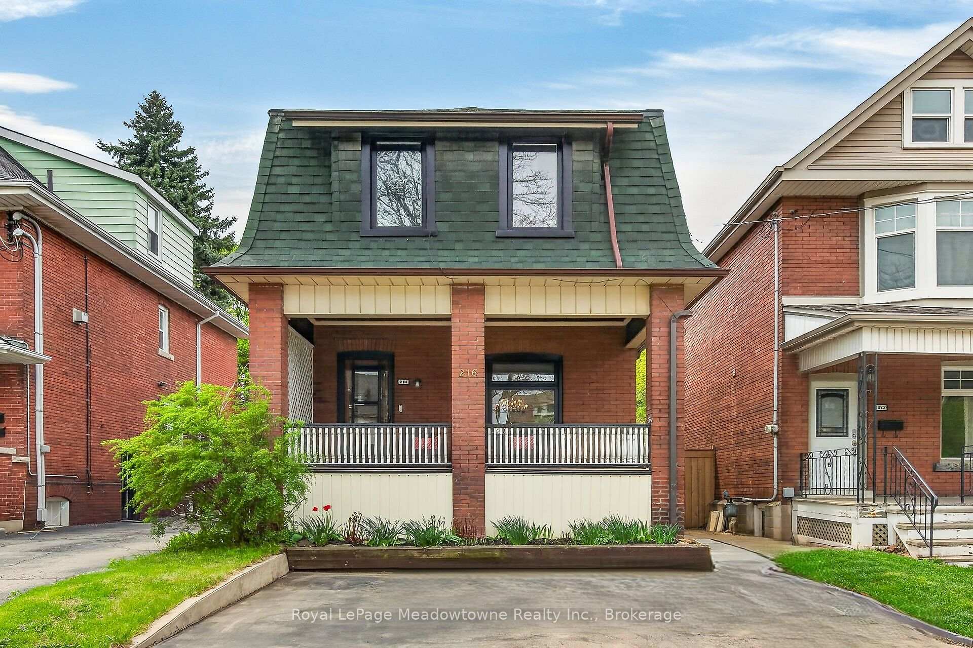 216 Maplewood Avenue, Hamilton, ON L8M 1X8, Hamilton — photo 1