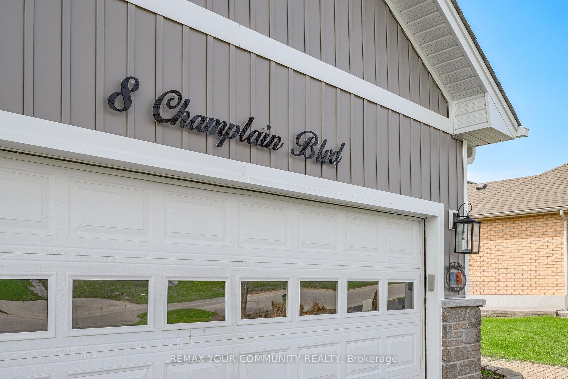 8 Champlain Boulevard, Kawartha Lakes, ON K9V 0H9, Kawartha Lakes — photo 1