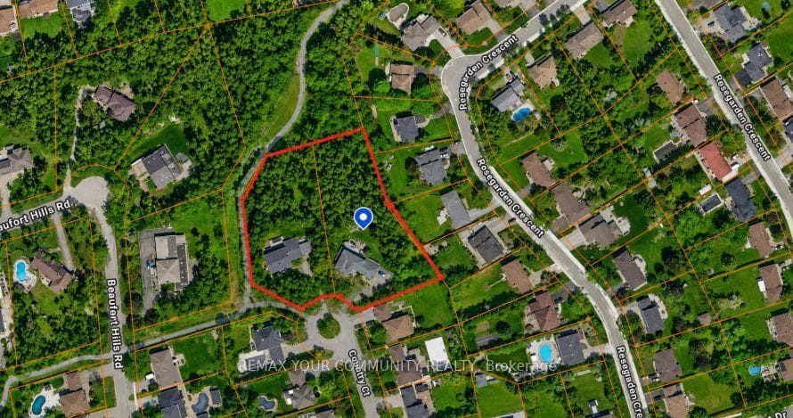 10 Country Court, Richmond Hill, ON L4E 2N7