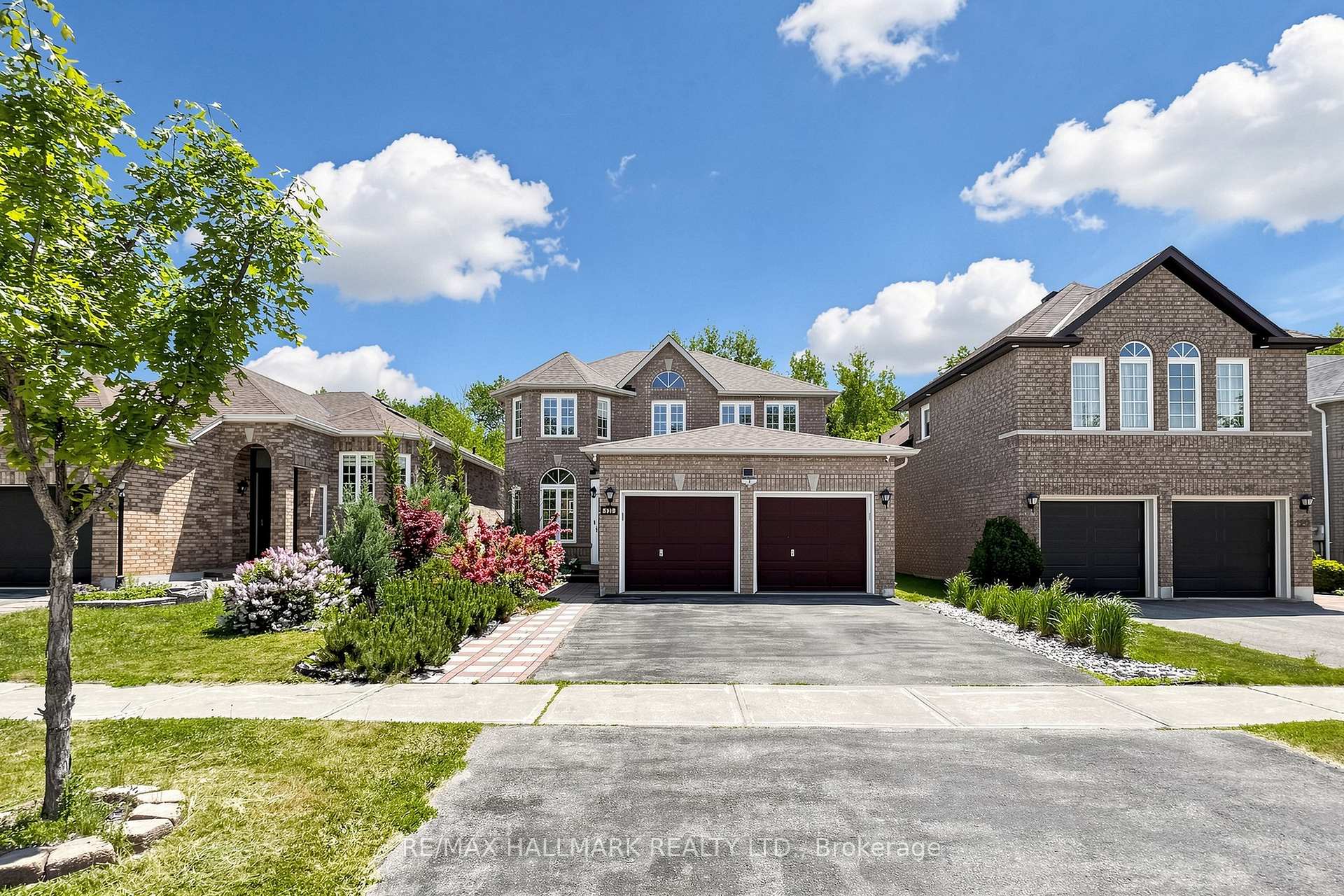 127 Humberland Drive, Richmond Hill, ON L4E 3Y7