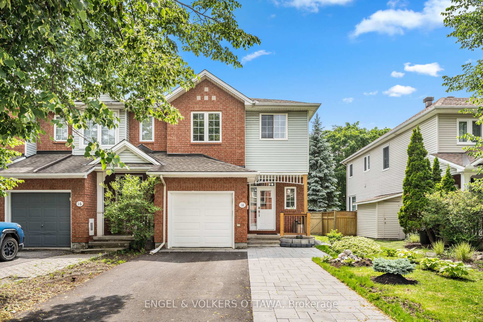 18 Cambray Lane, Kanata, ON K2K 3C3, Kanata — photo 1