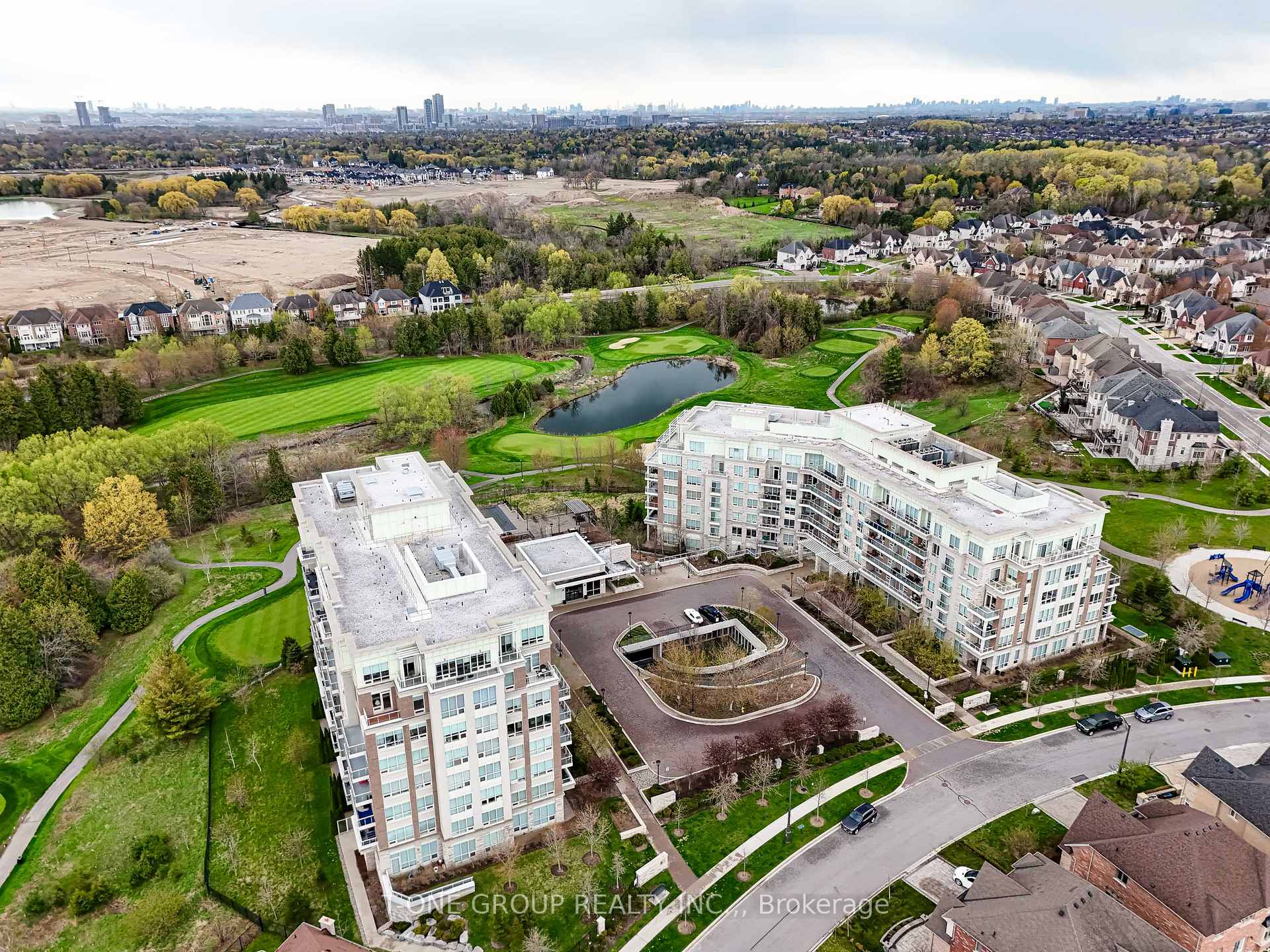9 Stollery Pond Crescent 306, Markham, ON L6C 0Y1, Markham — photo 1