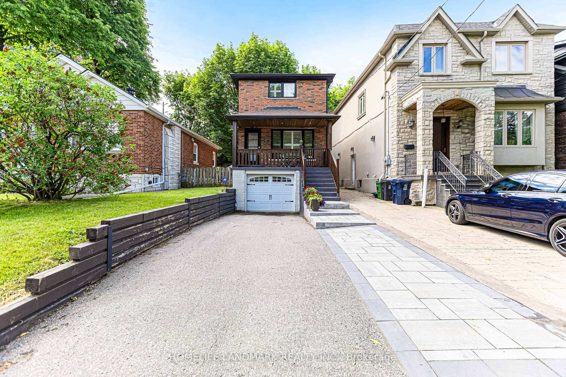 15 Denton Avenue, Toronto E03, ON M4C 1T7, Toronto E03 — photo 1