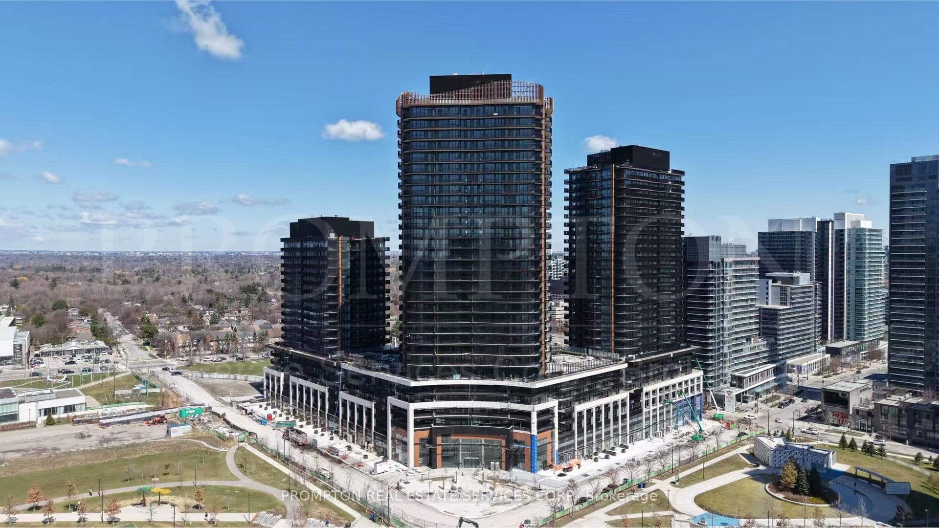 68 ESTHER SHINER Boulevard 2002, Toronto C15, ON M2K 0J6, Toronto C15 — photo 1