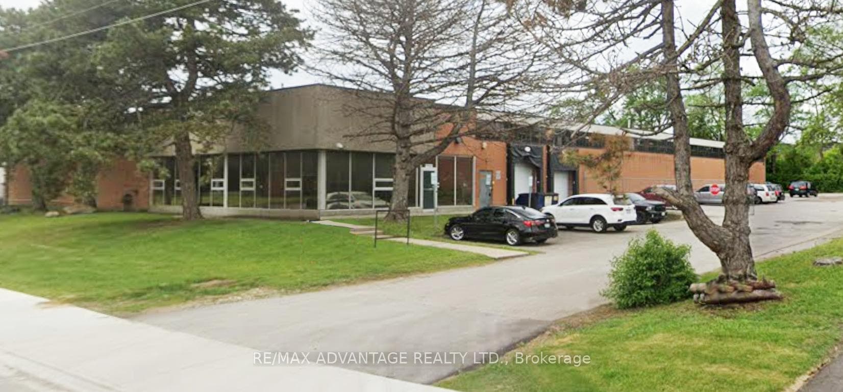 56 Torlake Crescent, Toronto W06, ON M8Z 1B8, Toronto W06 — photo 1