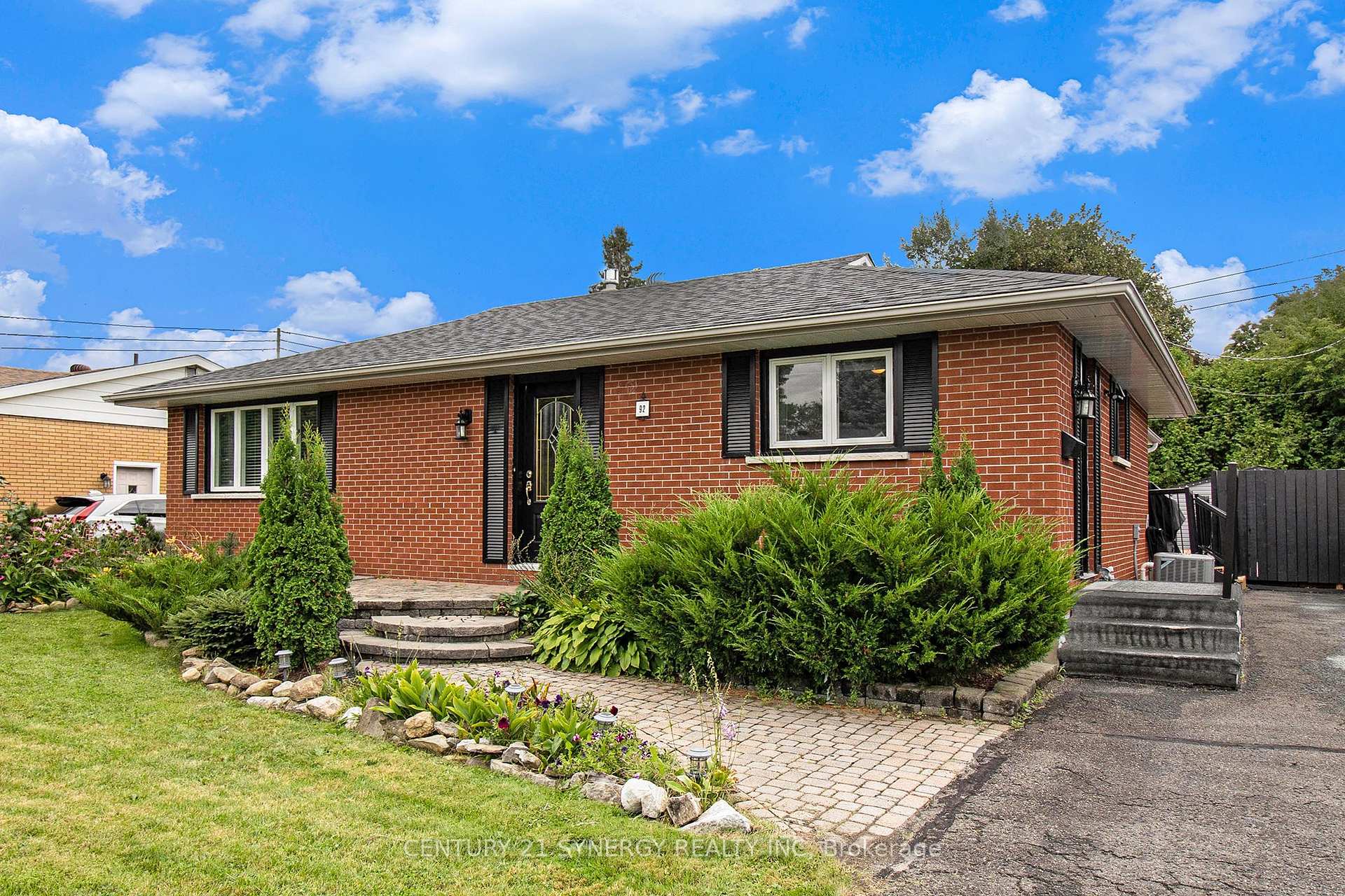 92 Jasper Avenue, Smiths Falls, ON K7A 4E1, Smiths Falls — photo 1