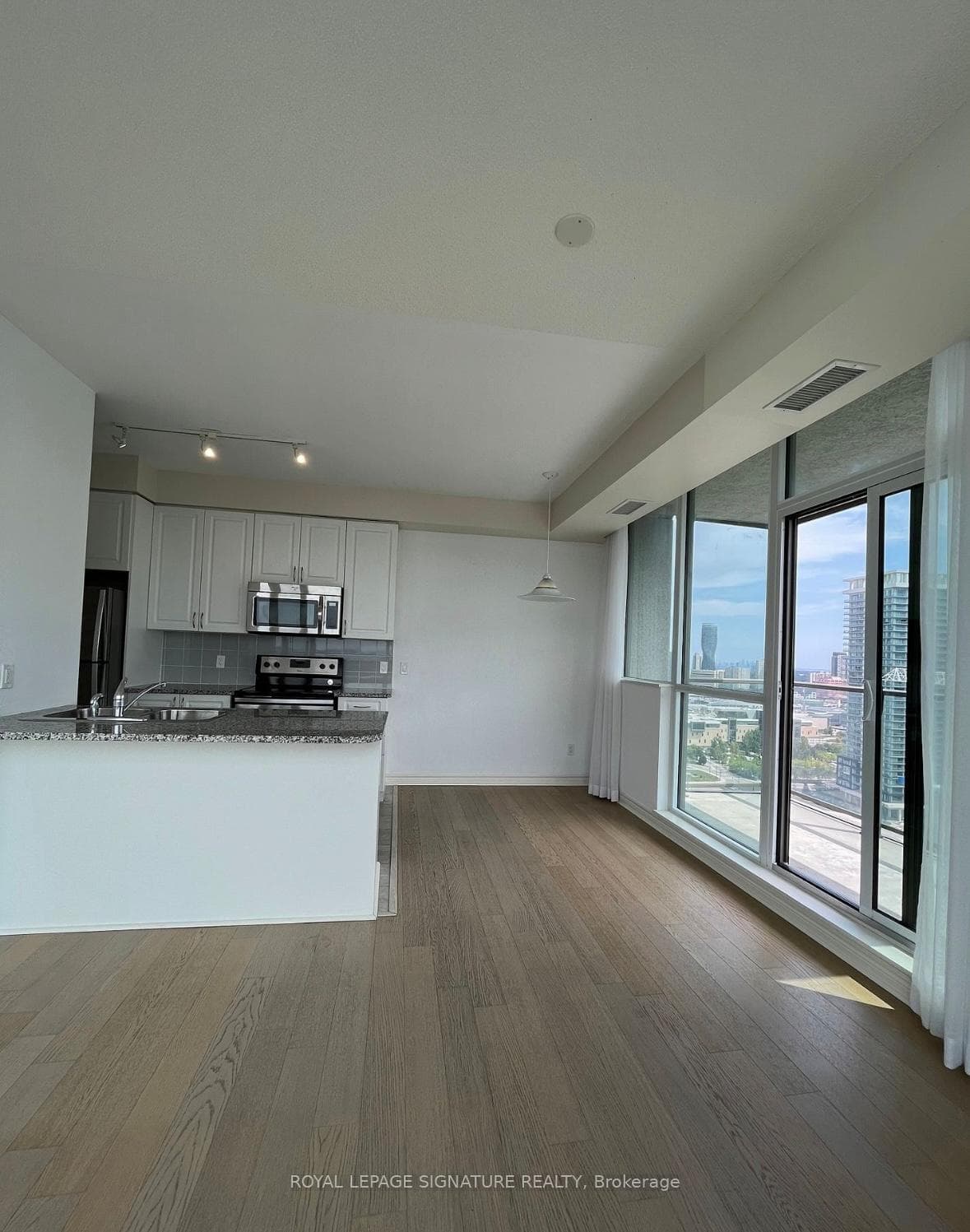 339 Rathburn Road W 2506, Mississauga, ON L5B 0K6, Mississauga — photo 1