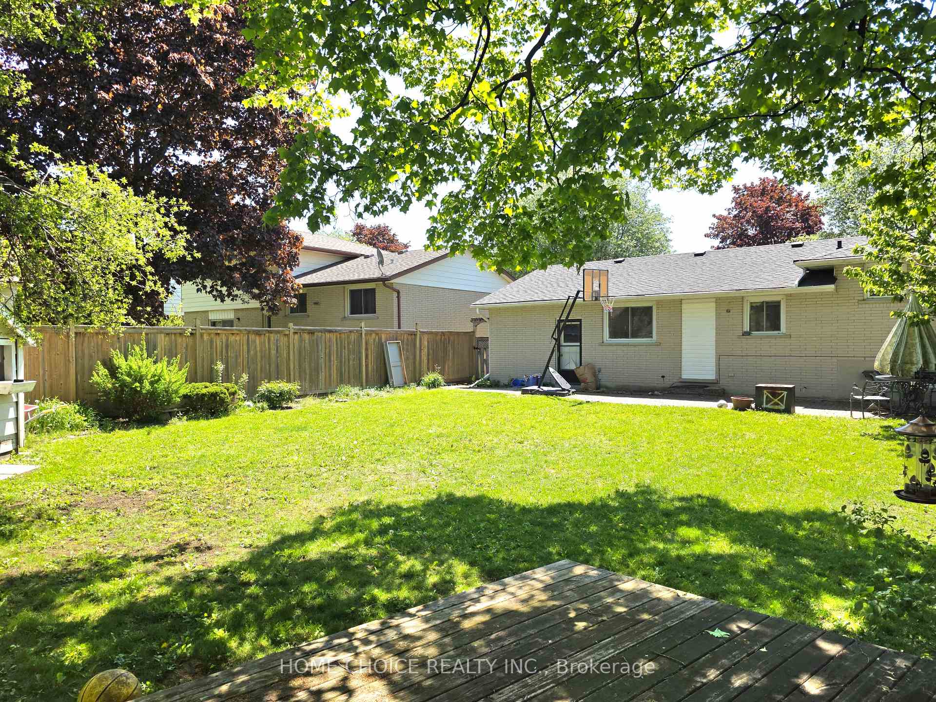 130 Champlain Crescent, Kitchener, ON N2B 2Y6, Kitchener — photo 1