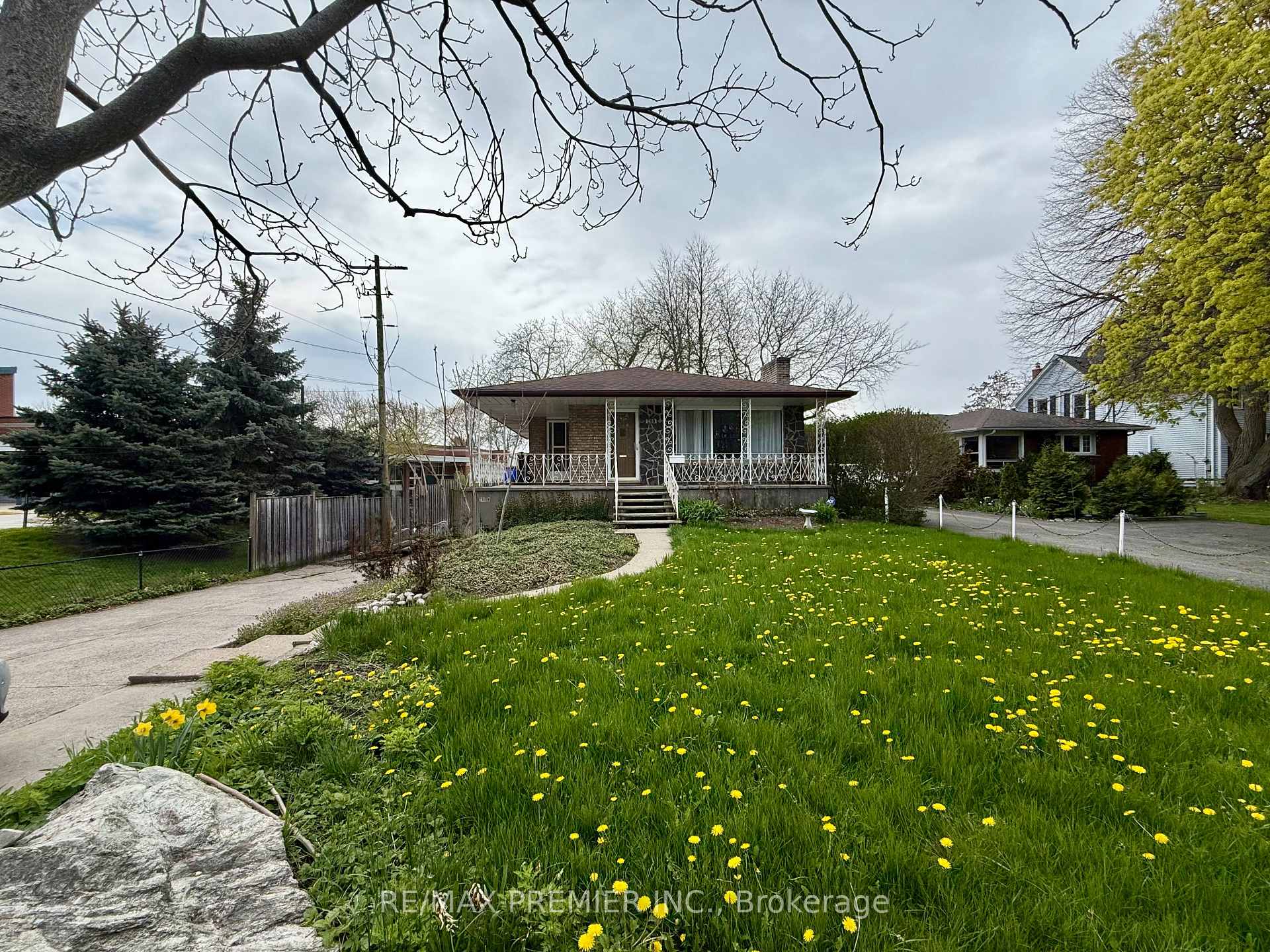 288 Scott Street Main Floor, St. Catharines, ON L2N 1J3, St. Catharines — photo 1
