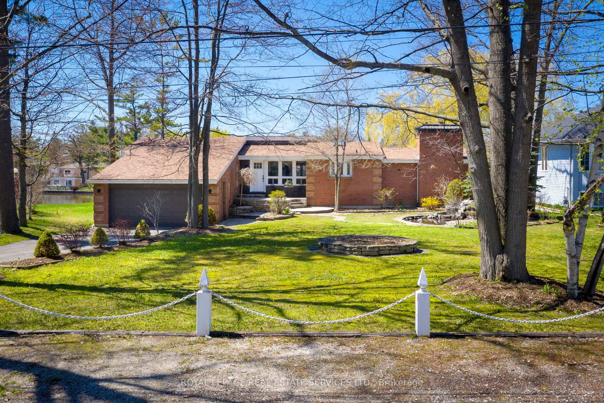 90 Edgewater Road, Wasaga Beach, ON L9Z 2W3, Wasaga Beach — photo 1