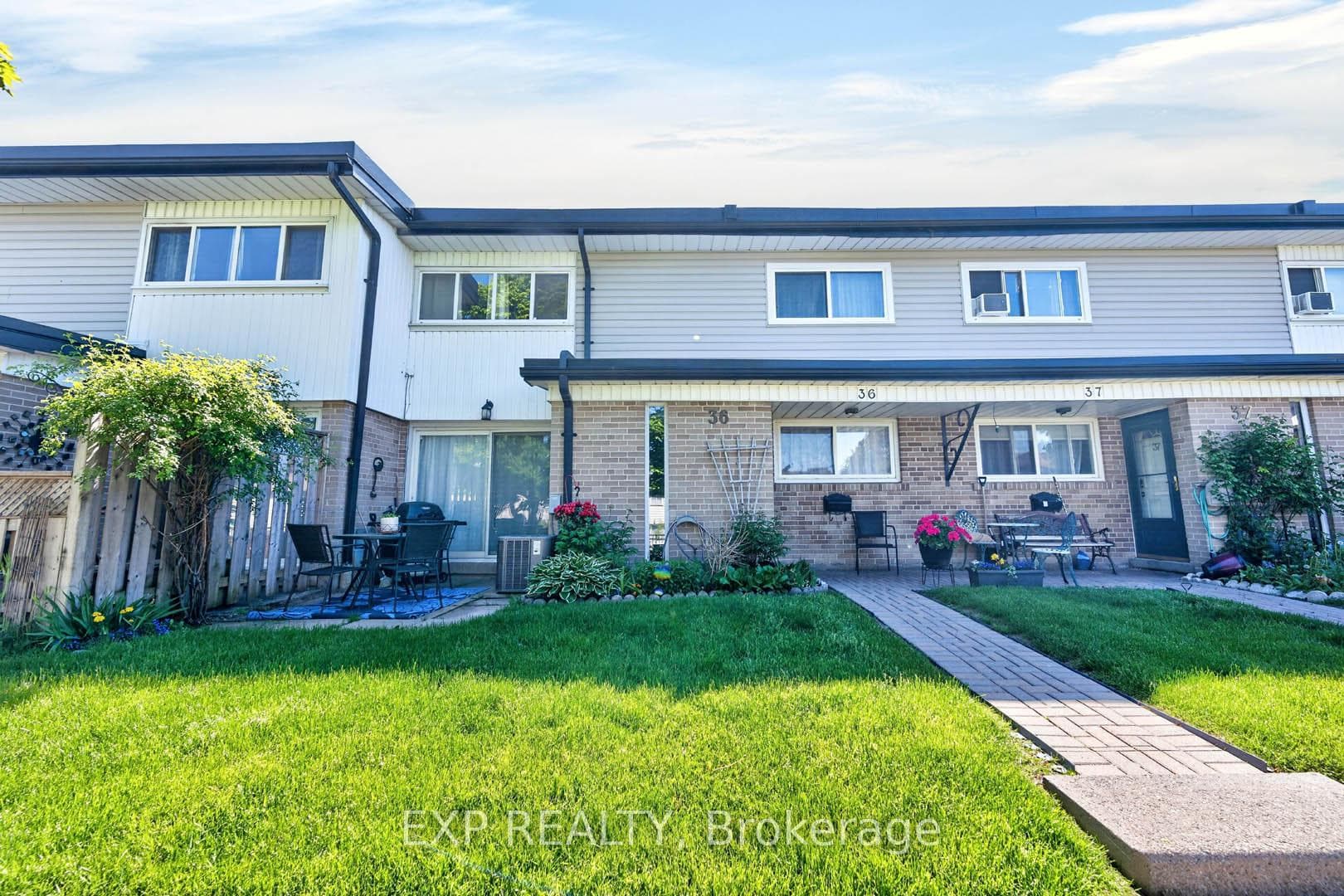 925 Bayly Street 36, Pickering, ON L1W 1L4, Pickering — photo 1